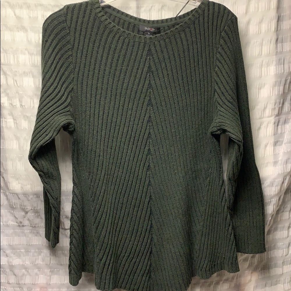 Hunter green knit sweater